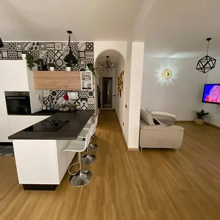 Charlotte Apartament
